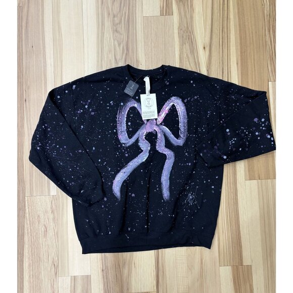 Urban Renewal Remade Bow Painted Crew Neck Sweatshirt NWT - Picture 3 of 5